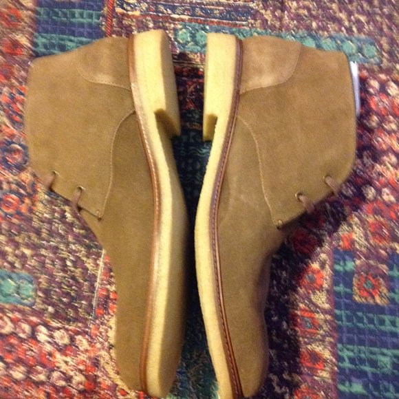 Bloomingdale\'s Men\'s Brown Suede Chukka Boots  - New in Box main image 7